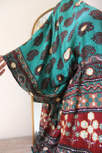 Load image into Gallery viewer, Vishvaas Kaftan