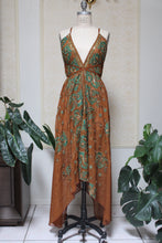 Load image into Gallery viewer, Shahryar Dress