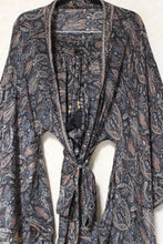 Load image into Gallery viewer, Black Paisley Robe Set